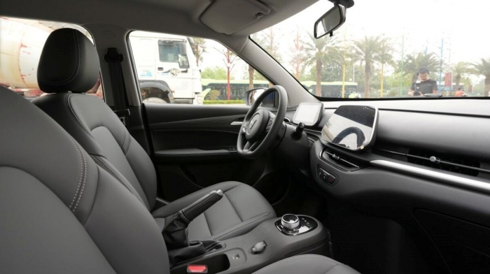 Bảng gi&aacute; xăng dầu chiều nay 12/6: RON 92 v&agrave; E10 RON 95 giảm 8.700 - 9.300 đồng/l&iacute;t, gi&aacute; lăn b&aacute;nh VinFast VF 5 chạm 'đ&aacute;y' ảnh 6