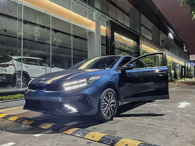 Gi&aacute; xăng dầu chiều 18/6: RON 92 v&agrave; E10 đ&atilde; về mốc 20.000 đồng/l&iacute;t, dầu diesel giảm hơn 21.000 đồng, Kia K3 lăn b&aacute;nh rẻ ảnh 4