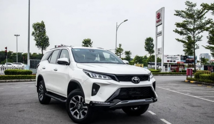Gi&aacute; xăng dầu chiều nay 16/6: E10 &lsquo;cắm đầu&rsquo; 9.300 đồng, RON 92 &lsquo;rơi&rsquo; mất 8.700 đồng/l&iacute;t, gi&aacute; lăn b&aacute;nh Toyota Fortuner rẻ ảnh 3