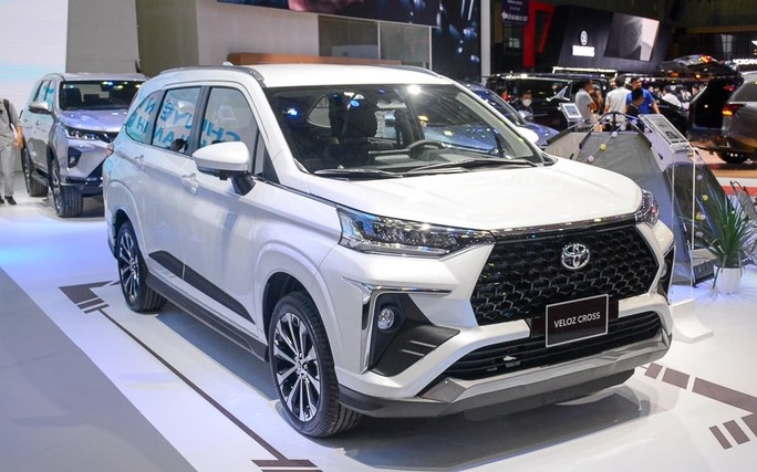 Gi&aacute; xăng dầu h&ocirc;m nay trưa 16/6: E10 v&agrave; RON 92 rơi &lsquo;xuy&ecirc;n đ&aacute;y&rsquo; về gần 20.000 đồng/l&iacute;t, gi&aacute; lăn b&aacute;nh Toyota Veloz Cross ảnh 2