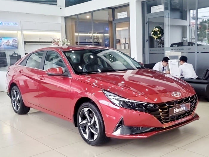 Gi&aacute; xăng dầu h&ocirc;m nay trưa 17/6: RON 92 v&agrave; E10 giảm hơn 8.700 &ndash; 9.300 đồng/l&iacute;t, Hyundai Elantra lăn b&aacute;nh cực rẻ ảnh 3
