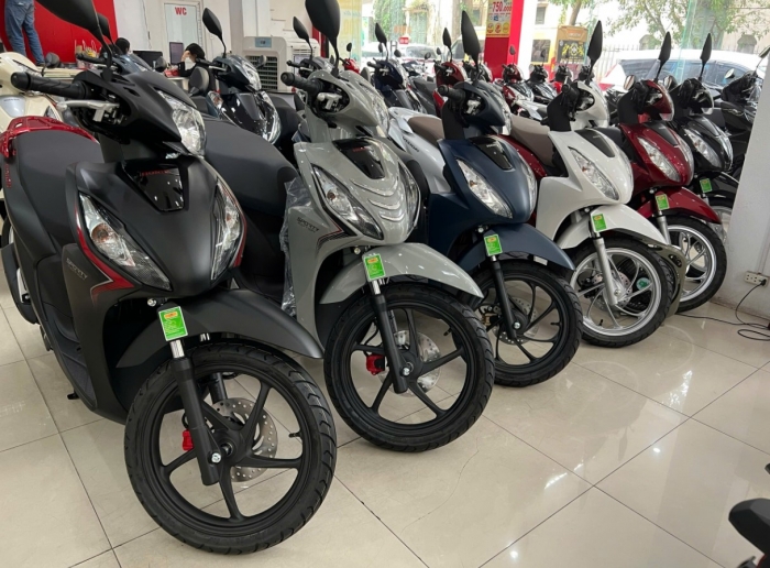 Gi&aacute; xăng dầu h&ocirc;m nay 28/6: E10 giảm gần 12000 đồng/l&iacute;t, RON 92 ch&iacute;nh thức &lsquo;thủng đ&aacute;y&rsquo;, bảng gi&aacute; đầy b&igrave;nh xe ga 110cc ảnh 3