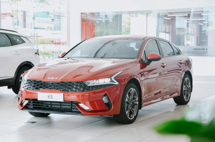Gi&aacute; xăng dầu trưa nay 23/6: RON 92 giảm mạnh 9.990 đồng/l&iacute;t, E10 &lsquo;b&aacute;n như biếu&rsquo;, bảng gi&aacute; lăn b&aacute;nh Kia K5 cuối th&aacute;ng 6 ảnh 3