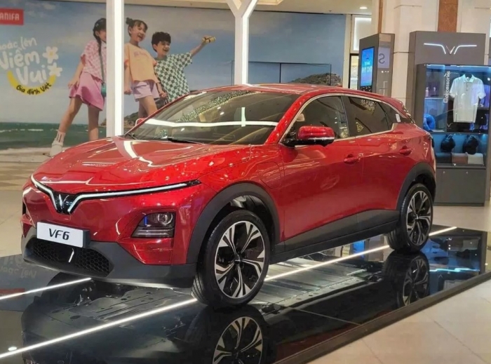 Gi&aacute; xăng dầu trưa nay 24/6: E10 v&agrave; RON 92 đều &lsquo;ph&aacute; đ&aacute;y&rsquo;, dầu diesel giảm hơn 21.000 đồng/l&iacute;t, gi&aacute; lăn b&aacute;nh VinFast VF 6 ảnh 5