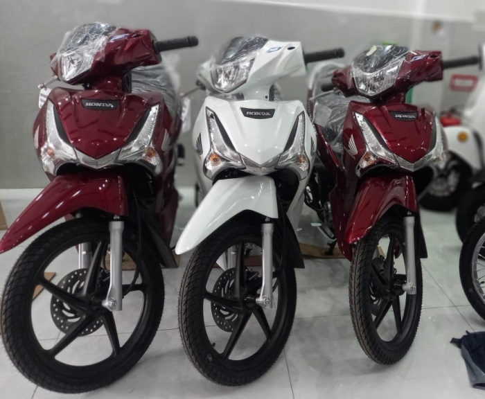 Gi&aacute; xăng dầu h&ocirc;m nay 1/7: RON 92 giảm hơn 10.700 đồng/l&iacute;t, E10 về mức rẻ chưa từng thấy, bảng gi&aacute; đầy b&igrave;nh c&aacute;c mẫu xe số ảnh 3