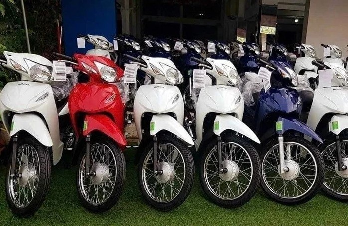 Gi&aacute; xăng dầu h&ocirc;m nay 6/7: E10 giảm s&acirc;u 11.000 đồng, RON 92 về mốc hơn 19.000 đồng/l&iacute;t, bảng gi&aacute; đầy b&igrave;nh c&aacute;c mẫu xe số ảnh 2