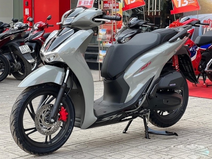 Gi&aacute; xăng dầu h&ocirc;m nay 9/7: RON 92 v&agrave;o đ&agrave; &lsquo;ph&aacute; đ&aacute;y&rsquo;, E10 &lsquo;bốc hơi&rsquo; 11.005 đồng/l&iacute;t, bảng gi&aacute; đầy b&igrave;nh xe ga 150-160cc ảnh 3