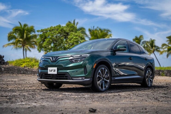 Gi&aacute; xăng dầu trưa 8/7: RON 92 v&agrave; E10 giảm &lsquo;mất phanh&rsquo;, dầu diesel tụt 23.600 đồng/l&iacute;t, bảng gi&aacute; lăn b&aacute;nh VinFast VF 8 ảnh 4