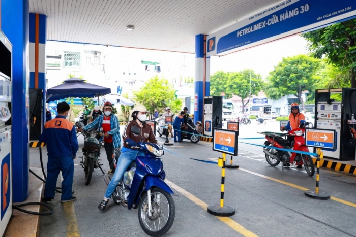 Gi&aacute; xăng dầu trưa 17/7: RON 92, E10 v&agrave; dầu diesel thay đổi theo hướng &lsquo;kh&ocirc;ng ai muốn&rsquo;, gi&aacute; lăn b&aacute;nh VinFast VF 3 ra sao? ảnh 1