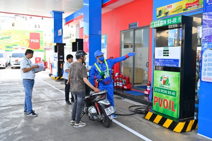Gi&aacute; xăng dầu trưa 21/7: RON 92 v&agrave; E10 s&aacute;t sạt mức &lsquo;đ&aacute;y&rsquo;, dầu diesel tụt 21.000 đồng/l&iacute;t, gi&aacute; lăn b&aacute;nh Mitsubishi Xforce ảnh 1