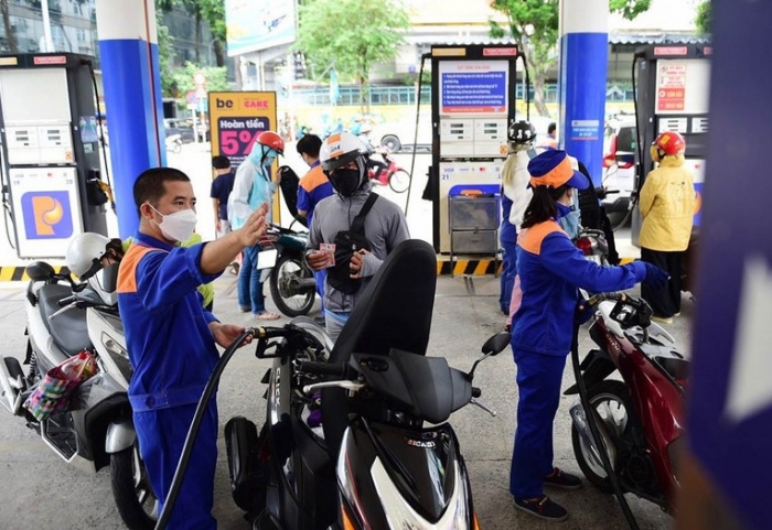 Gi&aacute; xăng dầu chiều nay 28/7: Xăng RON 92 giảm hơn 9.200 đồng/l&iacute;t, E10 sắp rẻ kỷ lục, bảng gi&aacute; đầy b&igrave;nh xe ga 125cc ảnh 1