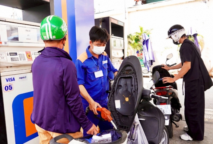 Gi&aacute; xăng dầu trưa nay 29/7: Xăng E10 giảm gần 10.000 đồng, RON 92 rất gần đ&aacute;y 19.000 đồng/l&iacute;t, gi&aacute; đầy b&igrave;nh &ocirc; t&ocirc; Honda ảnh 1