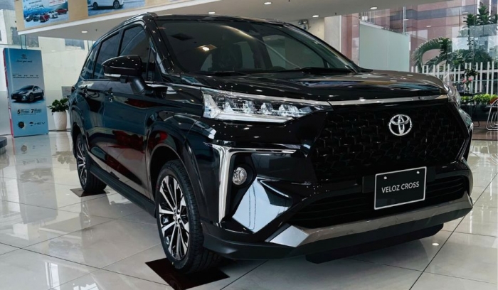 Gi&aacute; xăng dầu trưa nay 9/8: Dầu diesel rẻ, RON 92 v&agrave; E10 giảm c&aacute;ch đ&aacute;y hơn 2.000 đồng, gi&aacute; lăn b&aacute;nh Toyota Veloz Cross ảnh 2