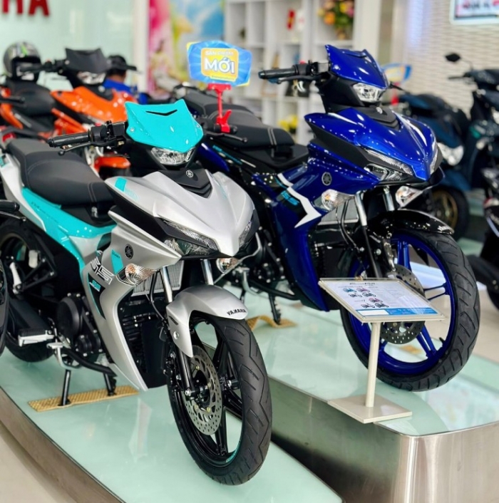Gi&aacute; xăng dầu chiều nay 13/8: Xăng RON 92 v&agrave; E10 giảm kỳ thứ 2 li&ecirc;n tiếp, đang rất rẻ, gi&aacute; đầy b&igrave;nh xe c&ocirc;n tay 150-155cc ảnh 3