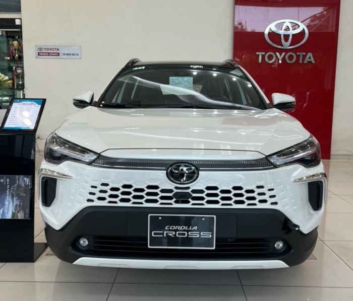 Gi&aacute; xăng dầu trưa 16/8: Dầu diesel li&ecirc;n tục hạ, E10 v&agrave; RON 92 rẻ hơn đỉnh 9.000 đồng, gi&aacute; lăn b&aacute;nh Toyota Corolla Cross ảnh 3