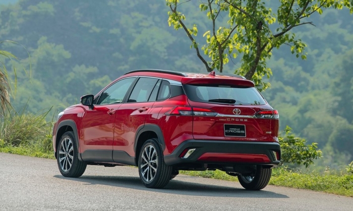 Gi&aacute; xăng dầu trưa 16/8: Dầu diesel li&ecirc;n tục hạ, E10 v&agrave; RON 92 rẻ hơn đỉnh 9.000 đồng, gi&aacute; lăn b&aacute;nh Toyota Corolla Cross ảnh 5