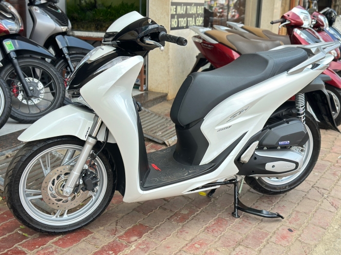 Gi&aacute; xăng dầu trưa nay 15/8: Xăng E10 về gần 19.000 đồng/l&iacute;t, RON 92 rẻ hơn đỉnh 8.800 đồng, gi&aacute; đầy b&igrave;nh xe ga 150-160cc ảnh 2