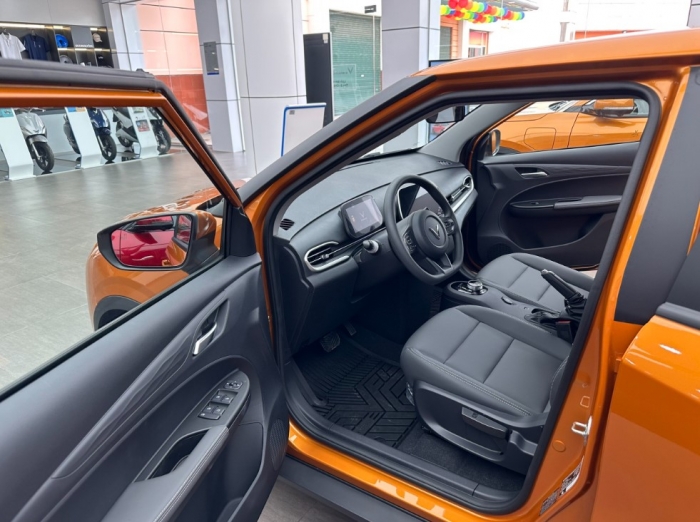 Gi&aacute; xăng dầu h&ocirc;m nay 22/8: Dầu diesel &lsquo;rẻ b&egrave;o&rsquo;, xăng RON 92 v&agrave; E10 chỉ c&aacute;ch đ&aacute;y 2.600 đồng, gi&aacute; lăn b&aacute;nh VinFast VF 5 ảnh 6
