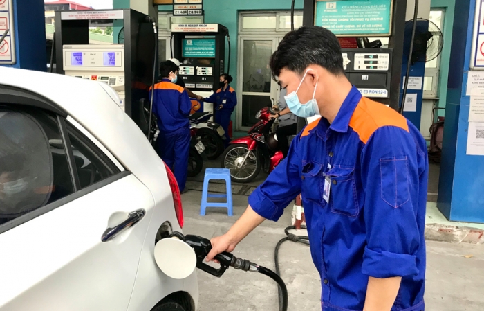 Gi&aacute; xăng dầu h&ocirc;m nay 24/8: RON 92 v&agrave; E10 c&aacute;ch mốc 19.000 đồng/l&iacute;t kh&ocirc;ng xa, c&oacute; thể 'ph&aacute; đ&aacute;y'? Gi&aacute; lăn b&aacute;nh Honda City ảnh 1