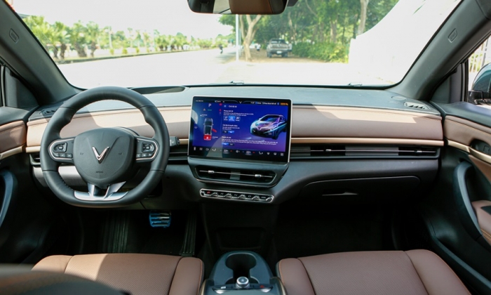 Gi&aacute; xăng dầu h&ocirc;m nay 25/8: Dầu diesel gần đ&aacute;y, E5 RON 92 v&agrave; E10 RON 95 c&oacute; về 18.000 đồng/l&iacute;t? Gi&aacute; lăn b&aacute;nh VinFast VF 6 ảnh 7
