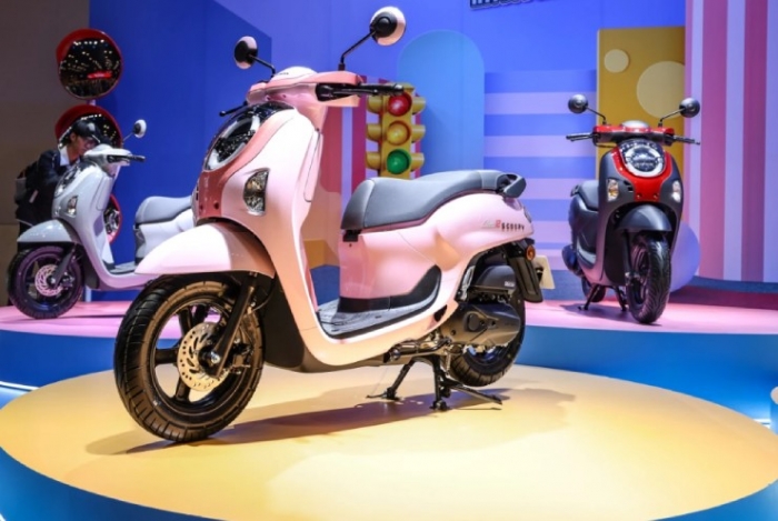 Gi&aacute; xăng dầu h&ocirc;m nay 30/8: Xăng E10 RON 95 giảm &lsquo;cắm đầu&rsquo;, E5 RON 92 kh&ocirc;ng xa 17.000 đồng/l&iacute;t, gi&aacute; đầy b&igrave;nh xe ga 110cc ảnh 3