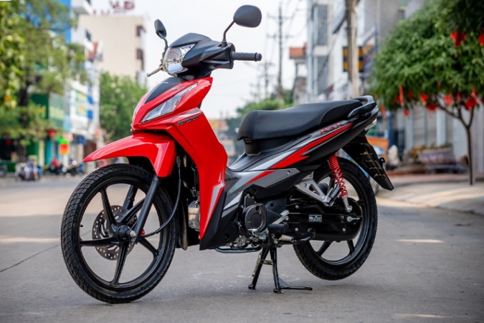 Gi&aacute; xăng dầu tối nay 29/8: Xăng E5 RON 92 giảm xuống cực rẻ, E10 RON 95 rất gần 18.000 đồng/l&iacute;t, bảng gi&aacute; đầy b&igrave;nh xe số ảnh 2