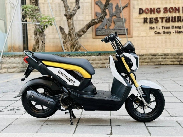 Gi&aacute; xăng dầu trưa 25/8: Xăng RON 92 v&agrave; E10 rất gần đ&aacute;y, dầu diesel rẻ hơn đỉnh 16.200 đồng, gi&aacute; đầy b&igrave;nh xe ga 110cc ảnh 2