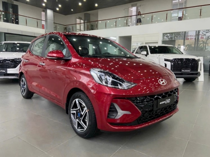 Gi&aacute; xăng dầu trưa nay 3/9: Dầu diesel &lsquo;rẻ b&egrave;o&rsquo;, RON 92 v&agrave; E10 giảm xuống 18.000 đồng/l&iacute;t? Gi&aacute; lăn b&aacute;nh Hyundai Grand i10 ảnh 2