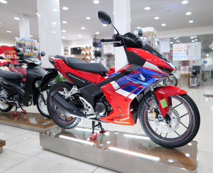Gi&aacute; xăng dầu tối 8/9: RON 92 c&aacute;ch đ&aacute;y hơn 3.000 đồng, E10 c&oacute; thể xuống 17.000 đồng/l&iacute;t? Gi&aacute; đầy b&igrave;nh xe c&ocirc;n tay 150cc ảnh 3