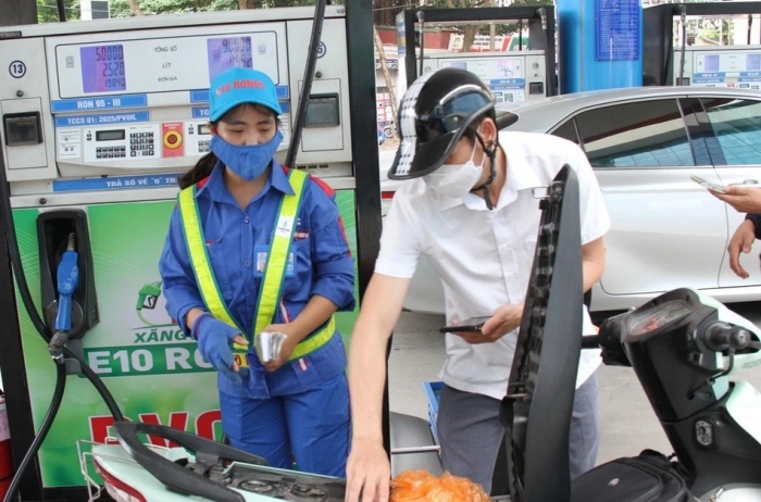 Gi&aacute; xăng dầu h&ocirc;m nay 20/9: E5 RON 92 v&agrave; E10 RON 95 rất gần đỉnh, dầu diesel hơn 29.000 đồng/l&iacute;t, gi&aacute; lăn b&aacute;nh Mazda CX-5 ảnh 1