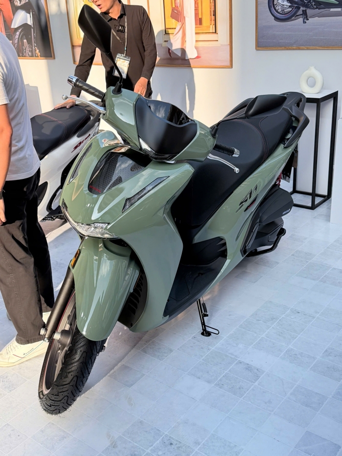 Gi&aacute; xăng dầu trưa nay 20/9: Xăng E5 RON 92 tăng v&ugrave;n vụt, E10 RON 95 đ&atilde; gần 26.000 đồng/l&iacute;t, gi&aacute; đầy b&igrave;nh xe ga 150-160cc ảnh 2