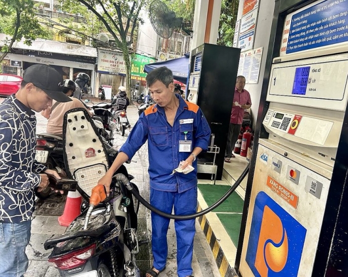 Gi&aacute; xăng dầu trưa 27/9: E10 RON 95 v&agrave; E5 RON 92 triển vọng về 21.000 đồng/l&iacute;t từ tuần tới? Gi&aacute; đầy b&igrave;nh xe ga 150-160cc ảnh 1