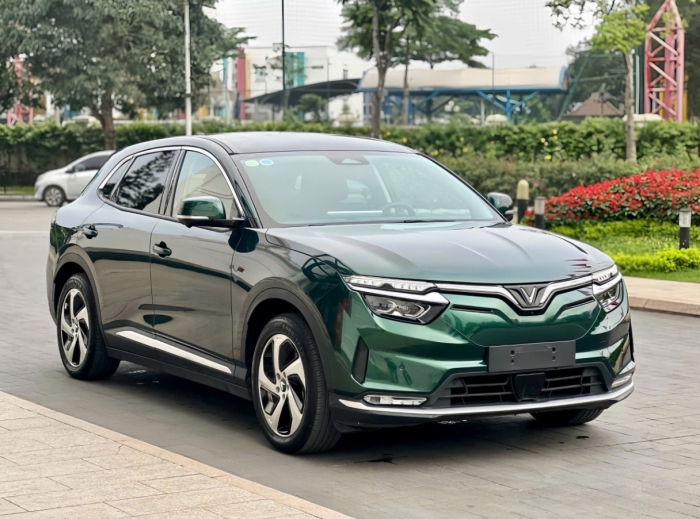 Gi&aacute; xăng dầu tối 7/9: Dầu diesel &lsquo;rẻ b&egrave;o&rsquo;, E10 v&agrave; RON 92 &lsquo;s&aacute;ng cửa&rsquo; về dưới 18.000 đồng/l&iacute;t? Gi&aacute; lăn b&aacute;nh VinFast VF 8 ảnh 4