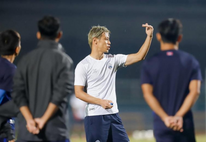 Tin bóng đá tối 1/11: Quang Hải 'giậm chân tại chỗ' sau 4 tháng ở Pau FC