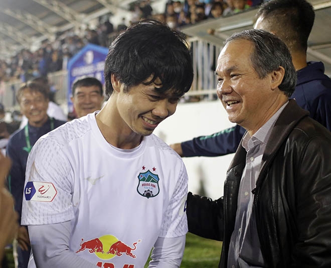 Tin bóng đá tối 4/4: ĐT Việt Nam gây thất vọng ở AFF Cup; Quang Hải gặp thử thách khó tin tại Pháp