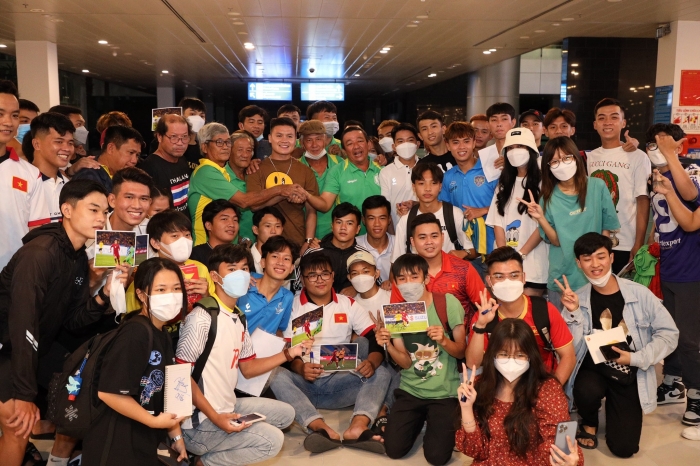 Tin bóng đá tối 12/5: Quang Hải gây sốt ở 'bến đỗ mới'; ĐT Việt Nam sáng cửa lập kỷ lục ở SEA Games