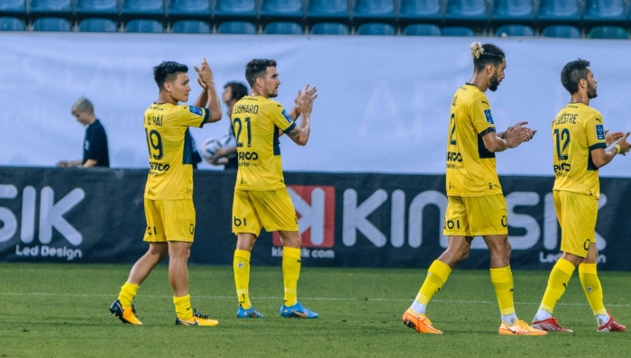 Tin bóng đá tối 19/8: Quang Hải được HLV Pau FC 'thưởng lớn'; Đoàn Văn Hậu nhận án phạt nặng từ VFF?