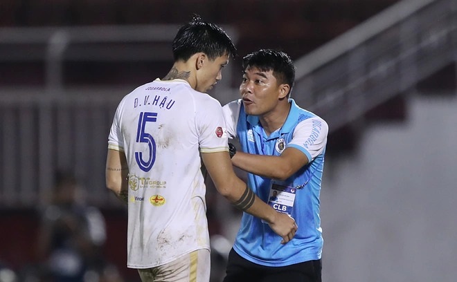 Tin bóng đá Việt Nam 14/9: Quang Hải nhận 'quyền lực lớn' từ Pau FC; Đoàn Văn Hậu khiến NHM bức xúc