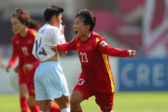 Tin bóng đá tối 22/5: Đội bóng của Quang Hải nhận trái đắng; ĐT Việt Nam sáng cửa giành vé World Cup