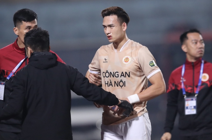 Tin bóng đá trưa 10/3: Huỳnh Như tạo địa chấn ở Lank FC; HLV Troussier ra phán quyết với Công Phượng?