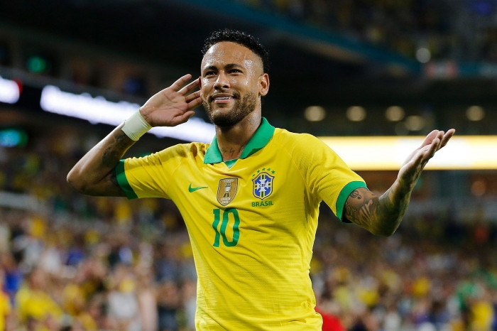 Trước ngày World Cup khởi tranh, máy bay chở Neymar 'gặp nạn' trên đường hội quân cùng tuyển Brazil