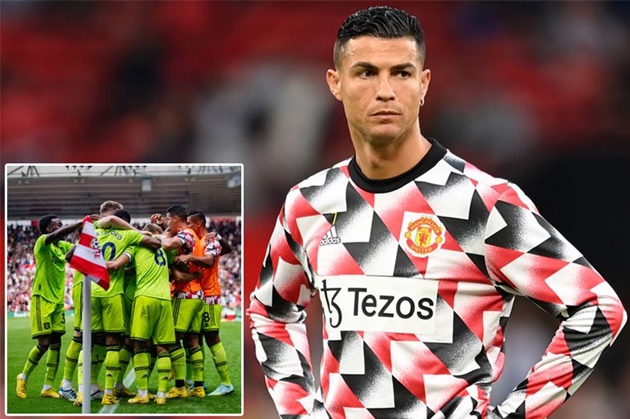 HLV Ten Hag gửi 'tối hậu thư' cho ban lãnh đạo MU sau trận thua Man CIty, Ronaldo phản ứng bất ngờ
