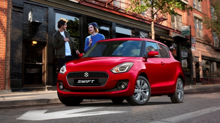 Kích cầu cuối năm, Suzuki Swift giảm giá sốc kèm ưu đãi hấp dẫn cho khách hàng