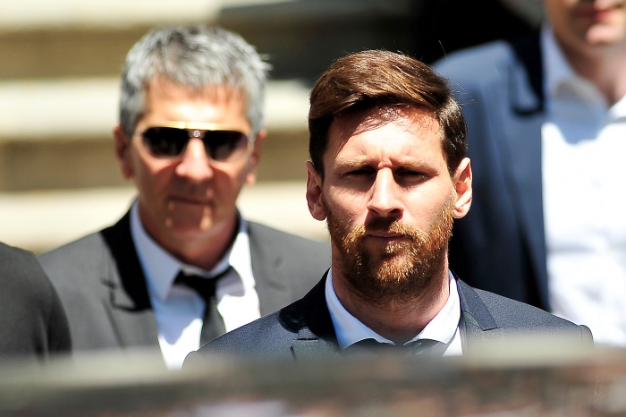 Messi bị 5 cán bộ Tây Ban Nha chặn đầu máy bay để... đòi tiền thuế!? ảnh 3