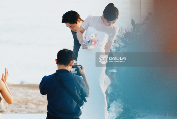 Khoảnh khắc tuyệt vời nhất đám cưới Công Phượng - Viên Minh: Bức ảnh hậu trường đáng giá 'triệu đô'