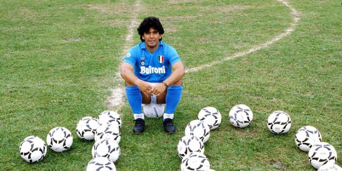 Nhìn lại sự nghiệp lẫy lừng của huyền thoại bóng đá Diego Maradona