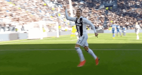 Ronaldo lộ diện lần đầu tiên sau khi khỏi Covid, diện mạo tàn tạ khiến CĐV xót xa ảnh 3