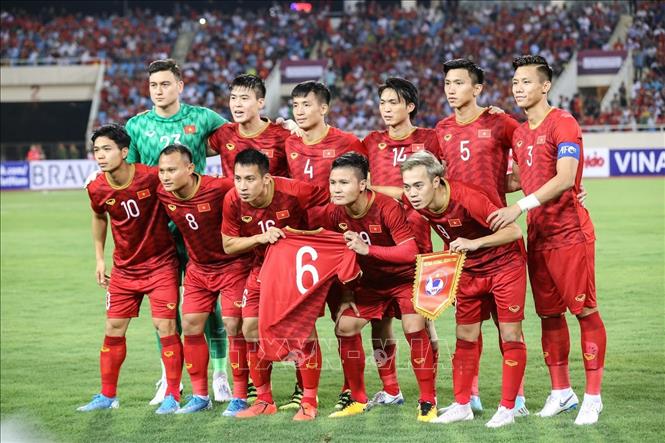 BXH FIFA mới nhất: Đội tuyển Việt Nam vẫn vô đối khu vực, 'chấp' Thái Lan đuổi cả năm vẫn không kịp!