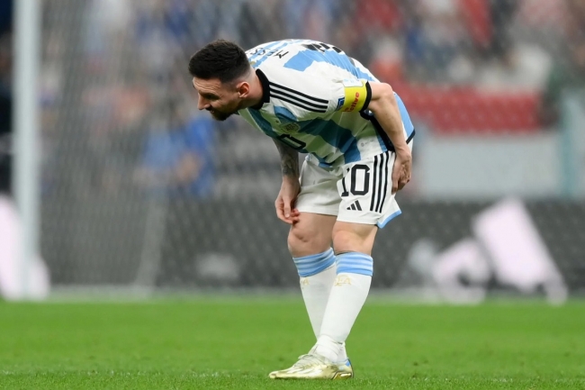 Tin bóng đá trưa 14/12: Messi chấn thương nặng; Tiền vệ số 1 ĐT Việt Nam nguy cơ lỡ hẹn AFF Cup 2022