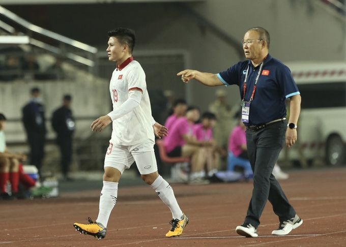 Kết luận cuối về chấn thương của Quang Hải: HLV Park 'đau đầu' vì nhân sự ĐT Việt Nam ở AFF Cup 2022